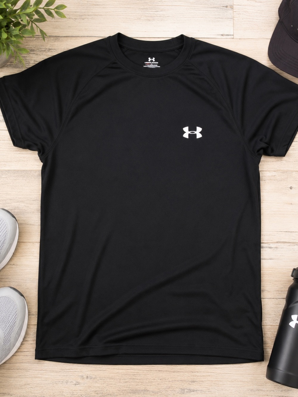 Y2K Men’s Medium  Under Armour Black heat gear shirt